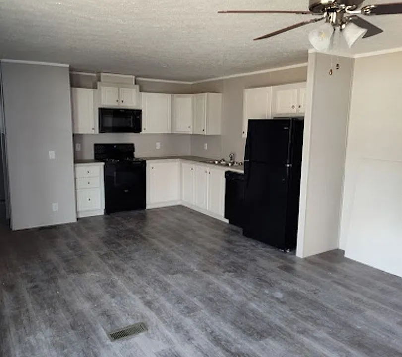 5600 W Kilgore Ave