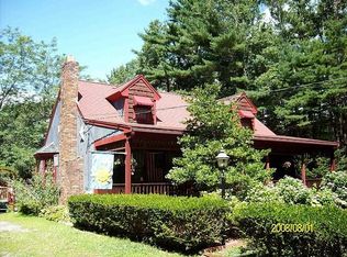 29 Pierce St, Rochester, MA 02770