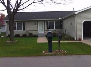 38537 Chestnut Ln #55, Westland, MI 48185