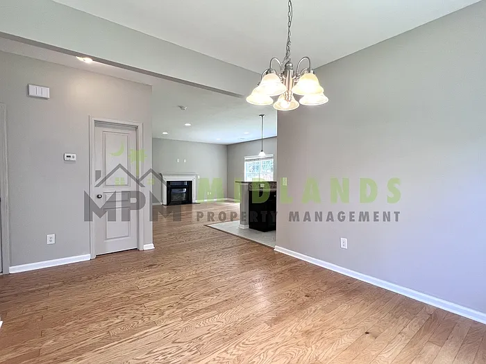 464 Edenhall Dr — Photo 11