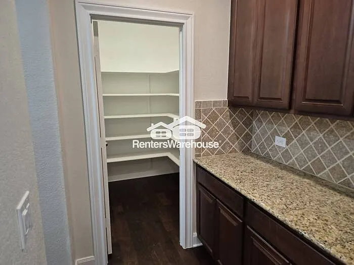 7632 Knockfin Dr — Photo 6