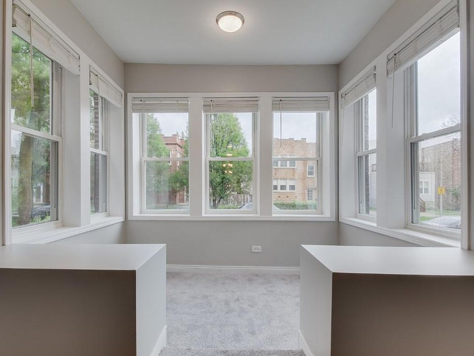 1st image of 5039 W Cullom Ave #1