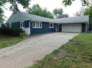 1651 SW 28th St, Topeka, KS 66611