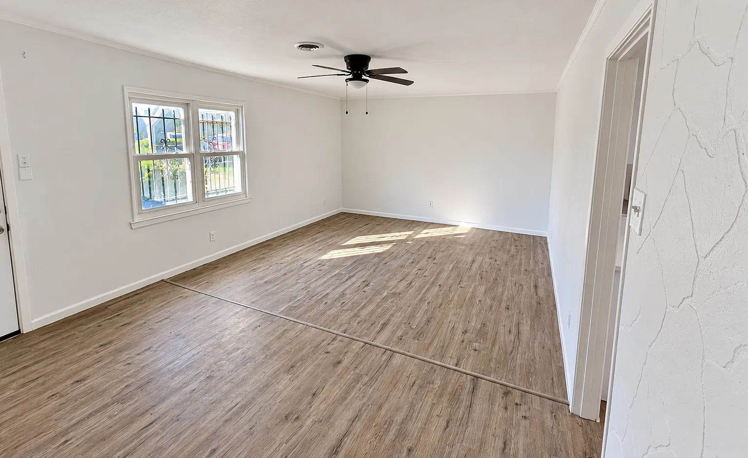 4 bed, 2075 sqft, $2,800 — Photo 2
