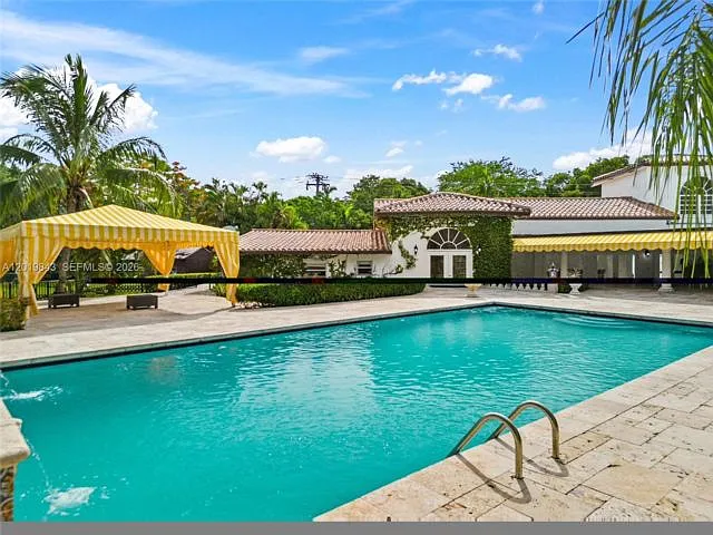 12300 Old Cutler Rd — Photo 16