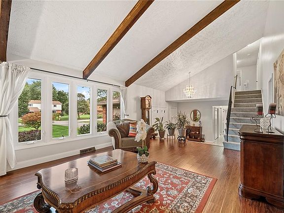3rd image of 5042 Cheswick Dr