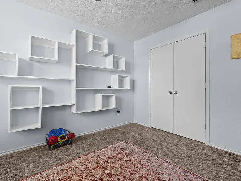 1708 Sierra Meadow Ln — Photo 17