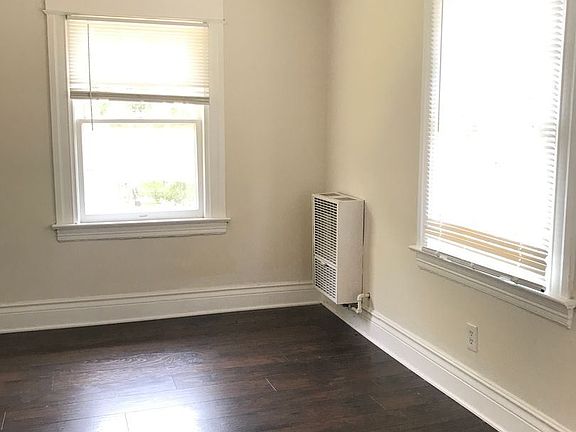 5th image of 759 N Raymond Ave #3