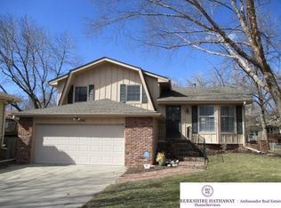 15916 Frances Cir, Omaha, NE 68130