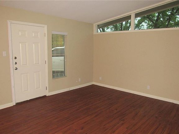 4th image of 2710 Saint Edwards Cir #B