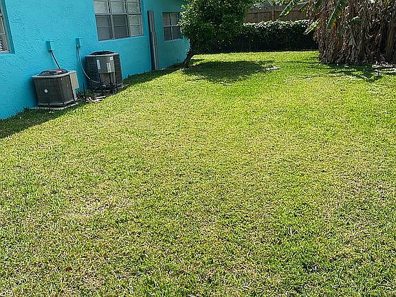 4th image of 1115 Hernando St