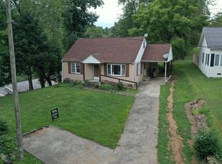 213 Maple St, Manchester, KY 40962