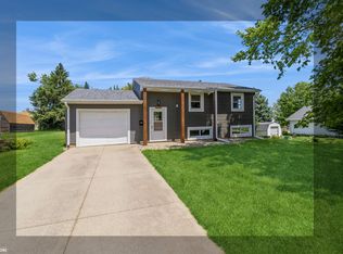 206 Bohen St, Marshalltown, IA 50158