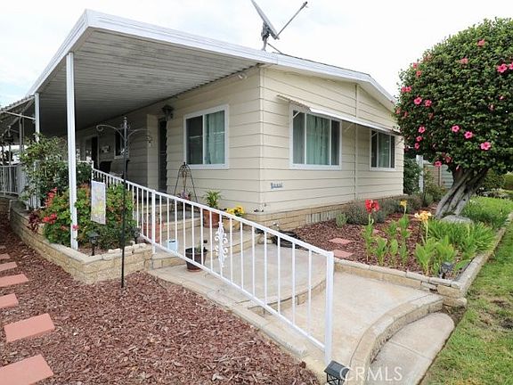 5th image of 14046 Lake Side Dr #108