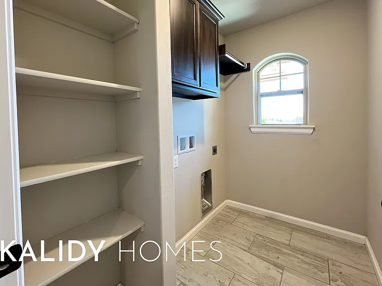 4812 Crystal Hill Dr — Photo 25