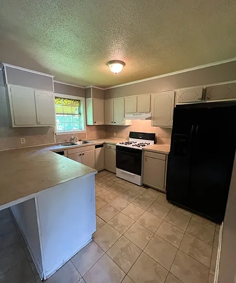 107 Lake Terrace Rd — Photo 3