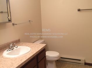 202 Campus View Dr #206, Baraboo, WI 53913