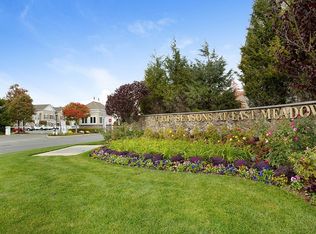 211 Spring Dr #211, East Meadow, NY 11554