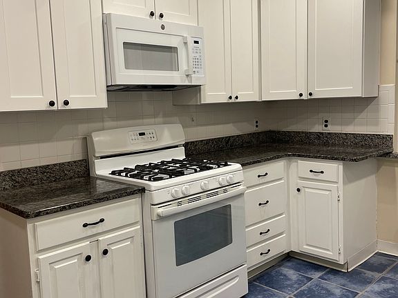 5th image of 1416 Riverview Ave