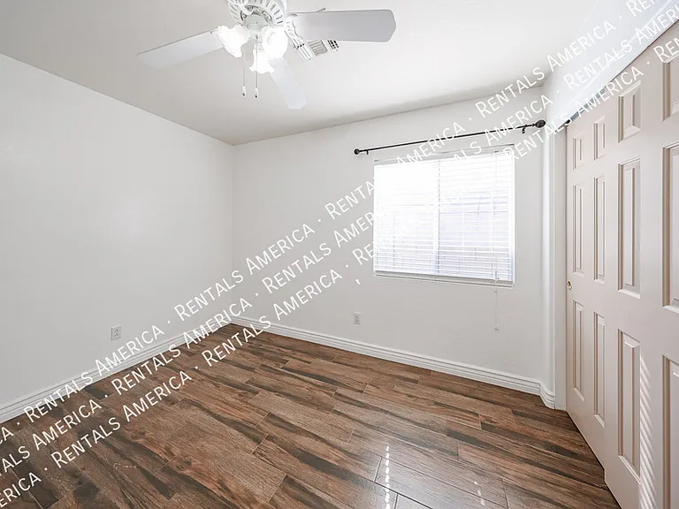 15428 W Mauna Loa Ln — Photo 24