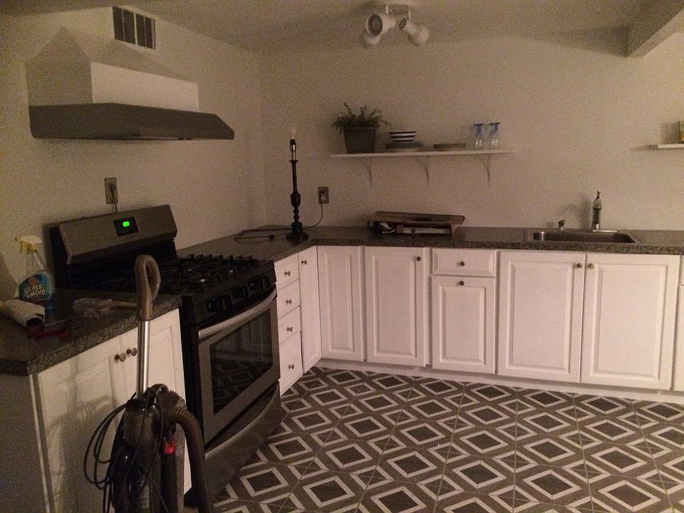 2nd image of 19 Newfane Rd