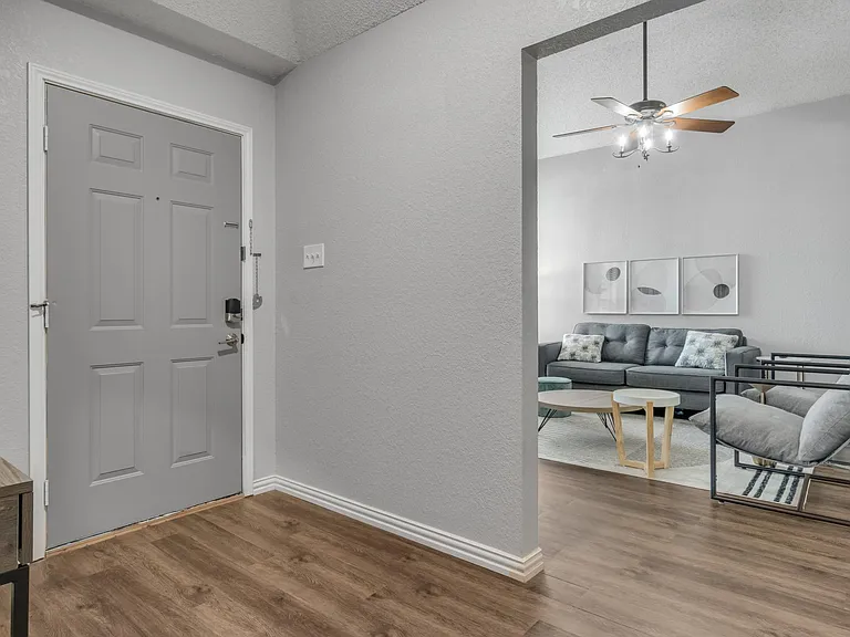 501 Kelley Ct — Photo 9