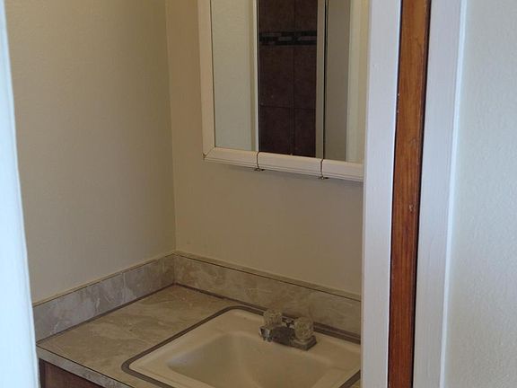 5th image of 1117 Girard Blvd SE APT 5
