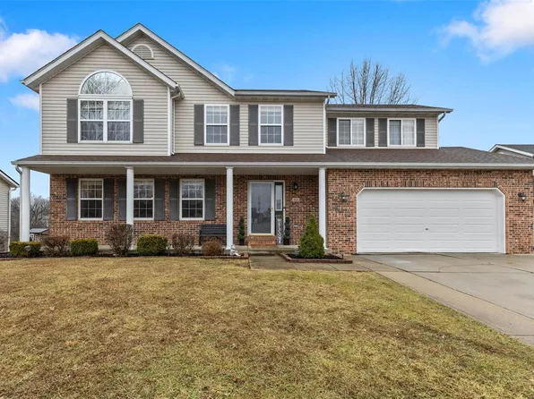 421 Wiegerstown Dr, O'Fallon, IL 62269