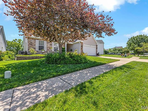 5th image of 354 Birchwood Crossing Ln