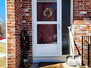 22 Anton Rd APT A, Mansfield, CT 06268