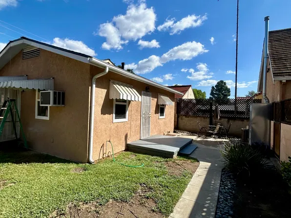 482 W 24th St, San Bernardino, CA 92405