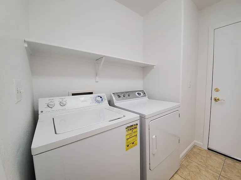 11051 Alora St — Photo 16