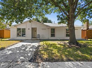 618 Woodcastle Dr, Garland, TX 75040