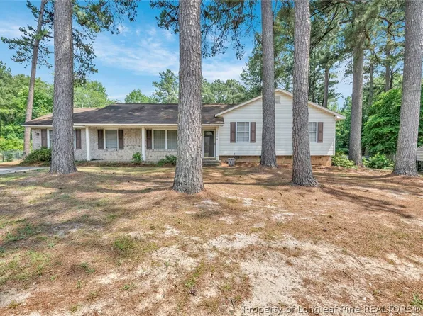 1204 Patrick Dr, Fayetteville, NC 28314