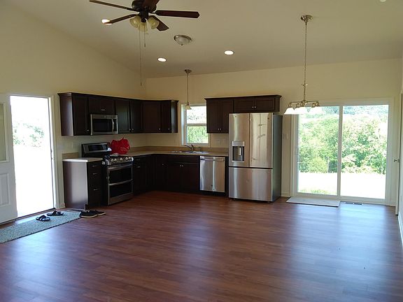 4th image of 2651 Taulton Ln