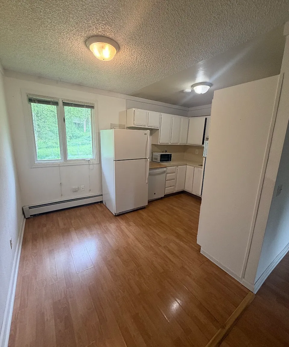 2 bed, 803 sqft, $1,500 — Photo 2