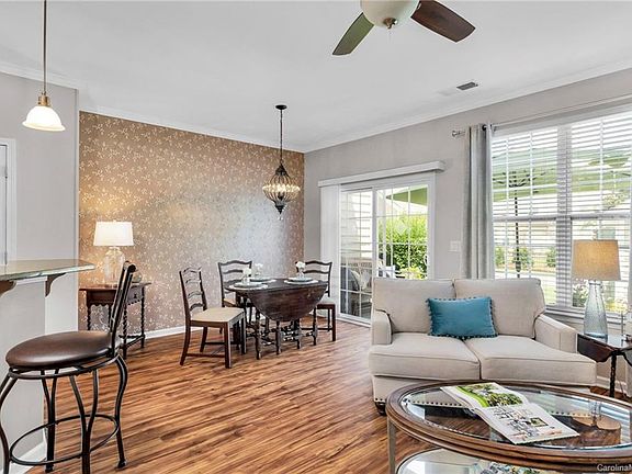 5th image of 8048 Lynwood Sq #Townhouse 53