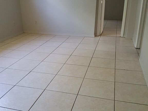 5th image of 9954 Lancewood St #1