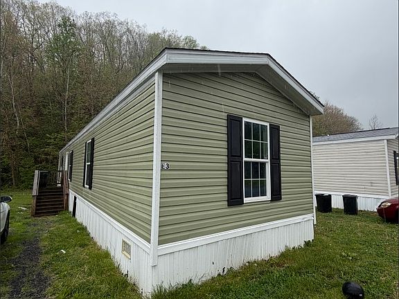 2nd image of 100 Nicholas Dr #E3