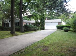 5113 Highridge Ct, Midland, MI 48640