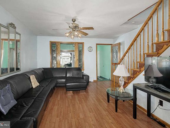 5th image of 2741 S Smedley St