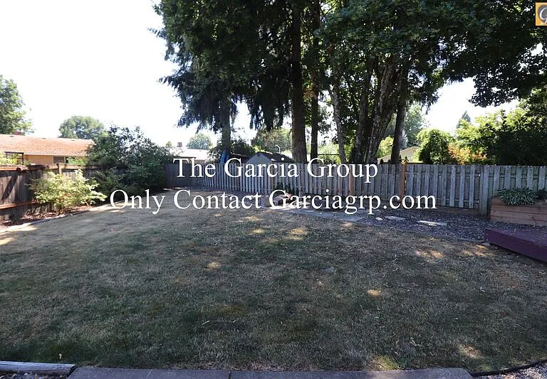 1102 NE Kathryn St — Photo 39