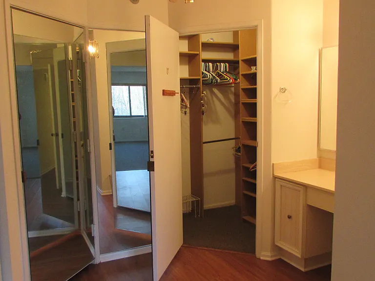 15100 Interlachen Dr #821 — Photo 16