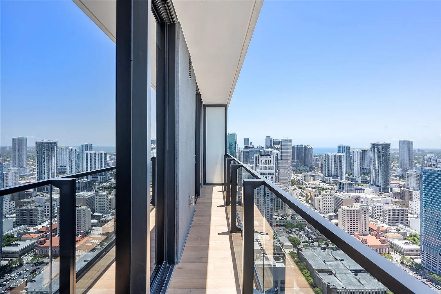 1 bed, 1.0 bath, 764 sqft, $3,531 — Photo 3
