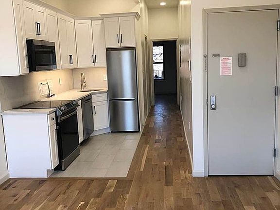 4th image of 217 India St APT 3L
