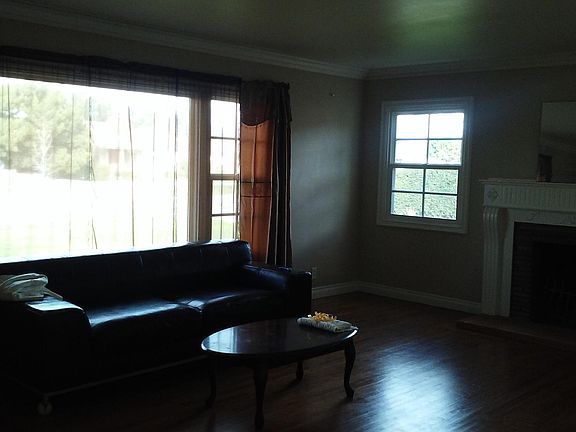 3rd image of 2828 E Mesa Dr