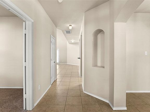 5th image of 1924 Murphy Ct