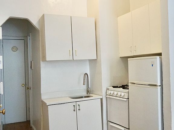 3rd image of 359 W 126th St APT 1A