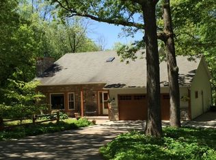 2214 Schroeder Ln, Stoughton, WI 53589