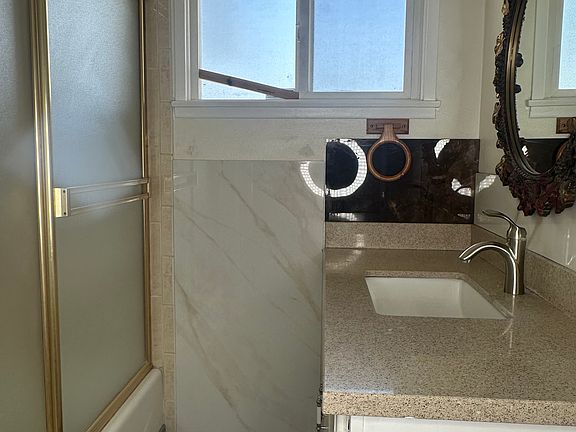 5th image of 12121 Stanford Ave